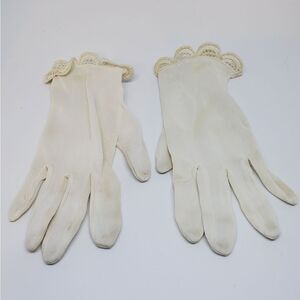 Vintage White Gloves with Lace Trim
